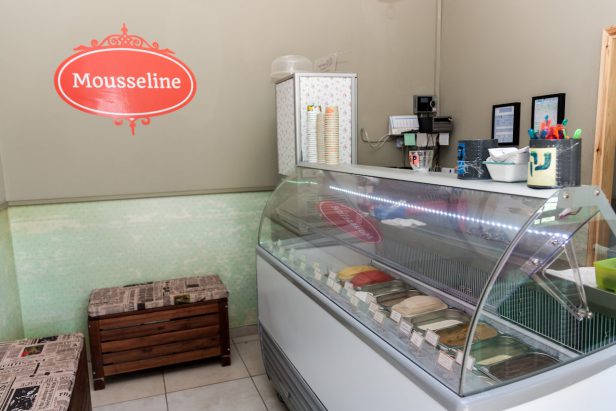 פנים הגלידריה ברחוב הנשיא - מוסלין ירושלים